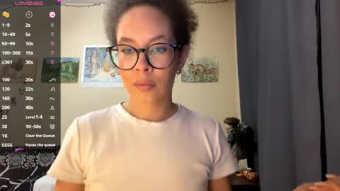 Selena online show from March 5, 2026, 1:07 pm