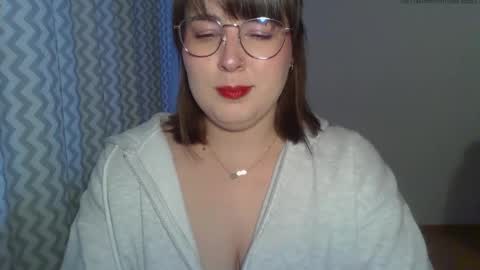 Clara online show from April 22, 2026, 5:25 pm