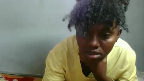 clarisse98 online show from October 18, 2025, 7:09 am