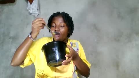 clarisse98 online show from March 8, 2026, 5:28 pm