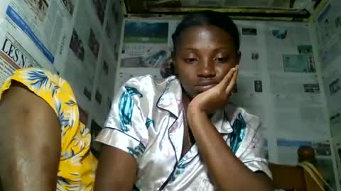 clarisse98 online show from July 14, 2026, 7:52 pm