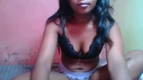 clarissezz online show from May 12, 2026, 6:43 am