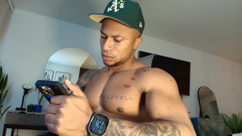 Snapshot of clark_strong chatting on January 15, 2025, 7:34 pm clark_strong online show from January 15, 2025, 7:34 pm