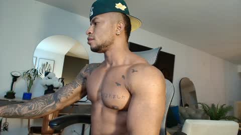 Snapshot of clark_strong chatting on January 16, 2025, 7:31 pm clark_strong online show from January 16, 2025, 7:31 pm