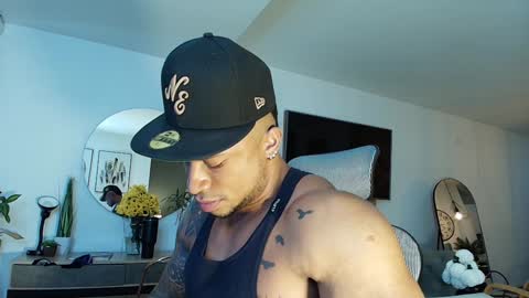 Snapshot of clark_strong chatting on January 27, 2025, 8:39 pm clark_strong online show from January 27, 2025, 8:39 pm