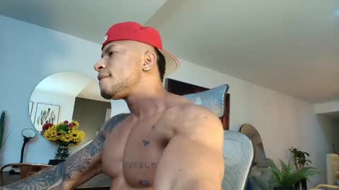 Snapshot of clark_strong chatting on February 23, 2025, 1:02 am clark_strong online show from February 23, 2025, 1:02 am