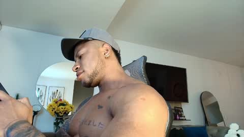 Snapshot of clark_strong chatting on February 26, 2025, 8:33 pm clark_strong online show from February 26, 2025, 8:33 pm