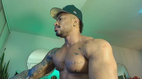 Snapshot of clark_strong chatting on September 20, 2025, 11:00 am clark_strong online show from September 20, 2025, 11:00 am