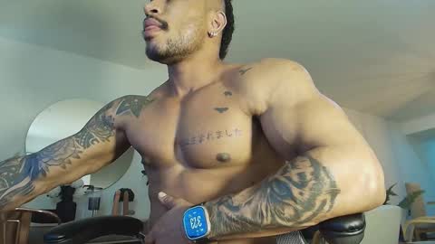 Snapshot of clark_strong chatting on September 25, 2025, 8:23 pm clark_strong online show from September 25, 2025, 8:23 pm