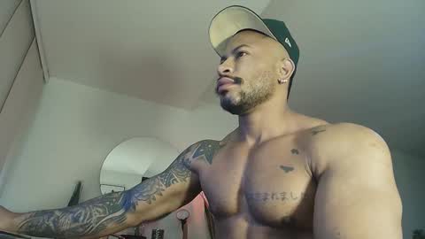 Snapshot of clark_strong chatting on November 9, 2025, 11:41 am clark_strong online show from November 9, 2025, 11:41 am