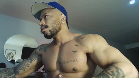 Snapshot of clark_strong chatting on November 23, 2025, 11:32 am clark_strong online show from November 23, 2025, 11:32 am