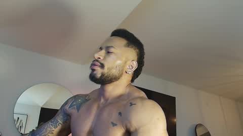 Snapshot of clark_strong chatting on February 5, 2026, 8:35 pm clark_strong online show from February 5, 2026, 8:35 pm