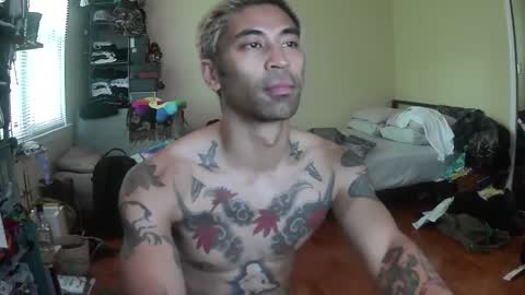 clarro online show from April 28, 2026, 10:15 pm