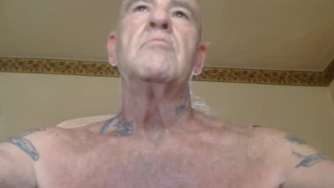 Snapshot of classic_rock_and_oldies chatting on June 11, 2026, 11:36 pm Pizza online show from June 11, 2026, 11:36 pm