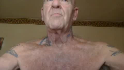 Snapshot of classic_rock_and_oldies chatting on June 14, 2026, 10:34 pm Pizza online show from June 14, 2026, 10:34 pm