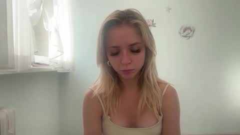 Snapshot of claudiagold chatting on September 15, 2025, 5:40 am ClaudiaGold online show from September 15, 2025, 5:40 am