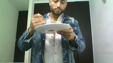 Snapshot of claybrown_ chatting on May 26, 2026, 2:35 pm Clay online show from May 26, 2026, 2:35 pm