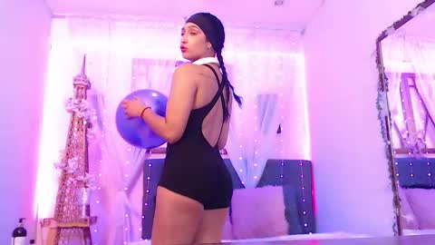Cleo  online show from October 11, 2025, 7:34 pm