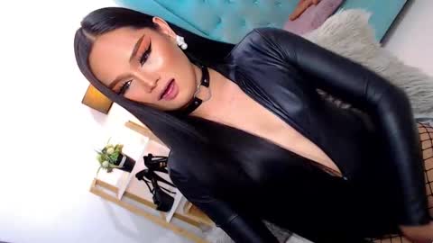 Cleo online show from April 4, 2026, 11:35 pm