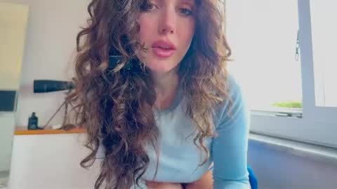cleopatra_sinns online show from May 13, 2026, 9:28 am
