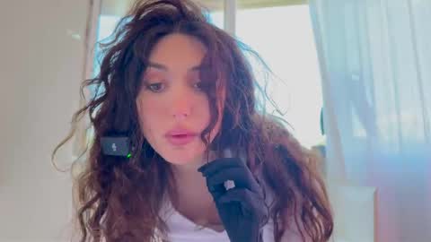 cleopatra_sinns online show from May 16, 2026, 9:17 am