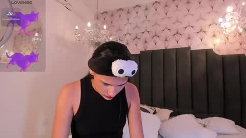 Snapshot of cleopatraa1 chatting on February 10, 2025, 6:24 pm Cleopatra online show from February 10, 2025, 6:24 pm