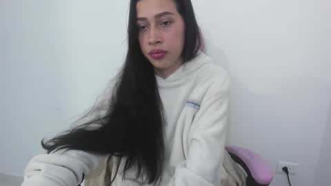 Snapshot of cleosexxx chatting on September 24, 2025, 3:21 am cleo y maikol online show from September 24, 2025, 3:21 am