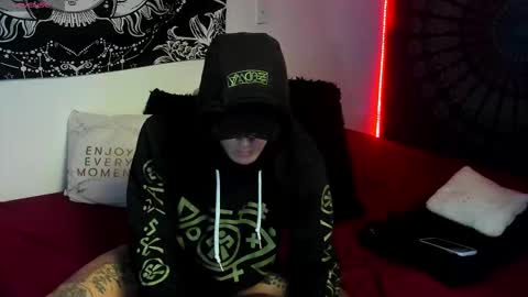 Snapshot of cleosexxx chatting on November 10, 2025, 2:10 am cleo y maikol online show from November 10, 2025, 2:10 am