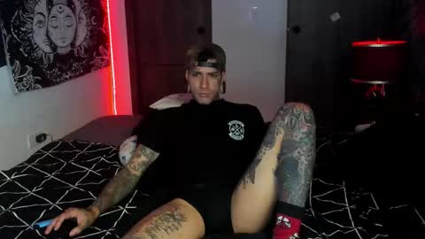 Snapshot of cleosexxx chatting on November 14, 2025, 8:35 am cleo y maikol online show from November 14, 2025, 8:35 am