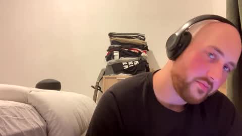 Snapshot of cleurj chatting on October 3, 2025, 7:55 pm cleurj online show from October 3, 2025, 7:55 pm