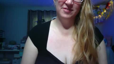 Kate online show from September 12, 2025, 10:32 pm