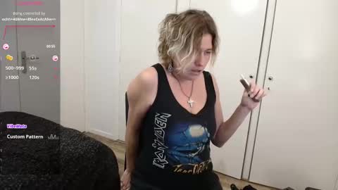 Snapshot of clittytastic chatting on December 3, 2025, 3:32 pm Syl online show from December 3, 2025, 3:32 pm