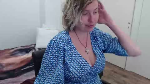 Snapshot of clittytastic chatting on February 17, 2026, 9:28 am Syl online show from February 17, 2026, 9:28 am