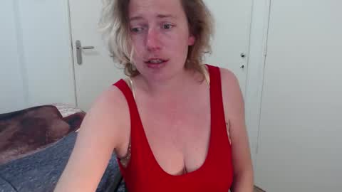 Snapshot of clittytastic chatting on March 9, 2026, 8:29 am Syl online show from March 9, 2026, 8:29 am