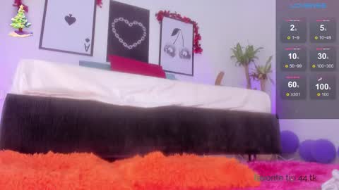 cloe_25 online show from December 30, 2024, 2:09 am