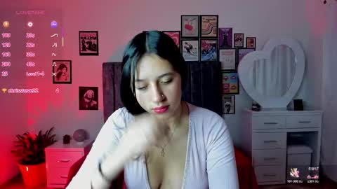 cloe_7 online show from February 5, 2026, 3:44 am