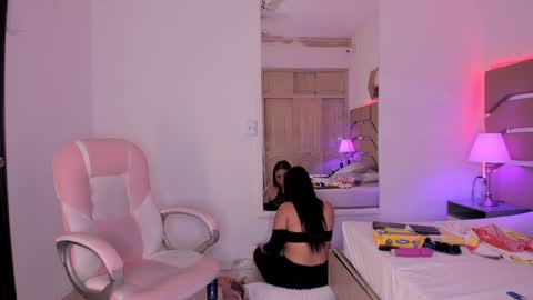 Cloe Online de 600 a 1400 online show from December 23, 2024, 2:28 pm