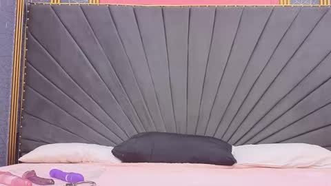 Cloe online show from March 27, 2026, 2:17 pm