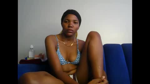 Cloe online show from November 20, 2025, 6:57 am