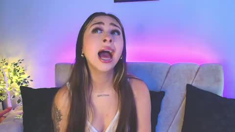 Snapshot of cloe_martinezz_ chatting on April 29, 2026, 5:17 pm cloe_martinezz_ online show from April 29, 2026, 5:17 pm