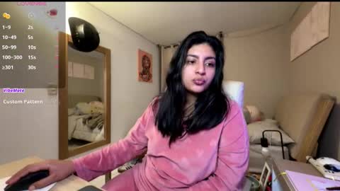 Snapshot of cloe_small08 chatting on November 22, 2025, 1:37 am cloe small online show from November 22, 2025, 1:37 am