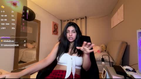 Snapshot of cloe_small08 chatting on November 24, 2025, 6:13 am cloe small online show from November 24, 2025, 6:13 am