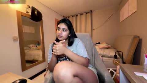 Snapshot of cloe_small08 chatting on February 3, 2026, 2:53 am cloe small online show from February 3, 2026, 2:53 am