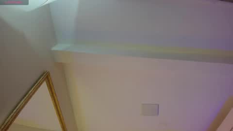 cloedurant online show from October 19, 2025, 7:36 pm