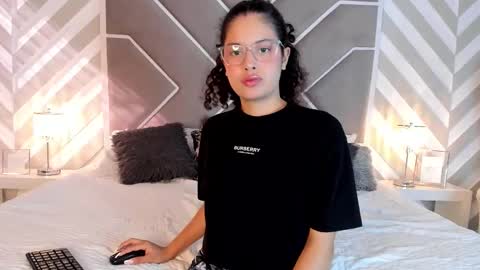 Snapshot of cloeerogers chatting on October 23, 2025, 8:07 pm Cloe  online show from October 23, 2025, 8:07 pm
