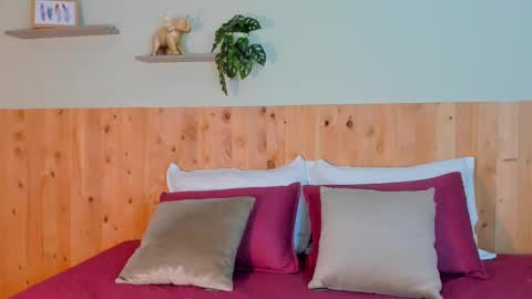 Chloe Smith online show from September 24, 2025, 11:13 am