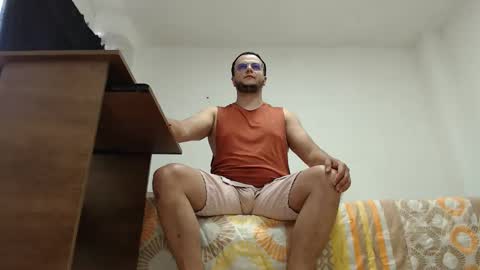 cloudsfunxxx online show from May 4, 2026, 5:42 pm