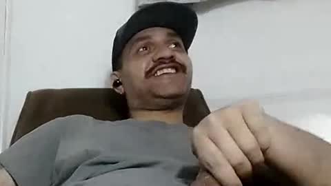 Snapshot of cloudyclearskies chatting on October 29, 2025, 6:20 pm CloudyClearSkies online show from October 29, 2025, 6:20 pm