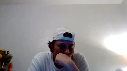 Snapshot of cloudyydayzz chatting on February 19, 2026, 3:24 am tallhungandcloudy online show from February 19, 2026, 3:24 am