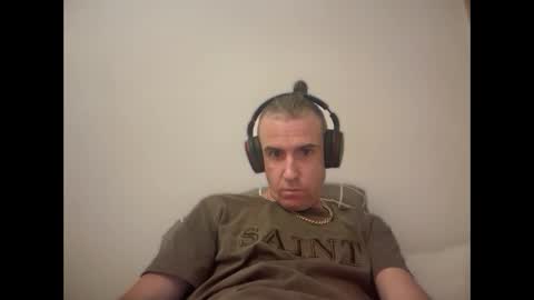 Snapshot of cloudzandcouples chatting on December 4, 2025, 1:20 pm m1tch online show from December 4, 2025, 1:20 pm